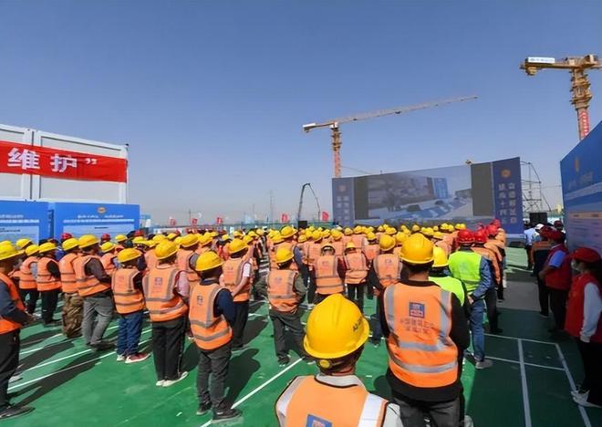 中建三局7万名职工大部分是管理人才没有施工队伍还亏损？(图8)