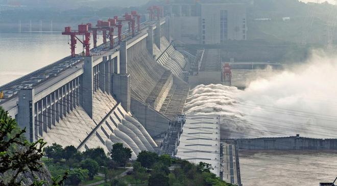 水泥寿命仅50年!国家2100亿建的三峡大坝难道很快就到年限了?(图24) 水泥寿命仅50年!国家2100亿建的三峡大坝难道很快就到年限了?(图24)