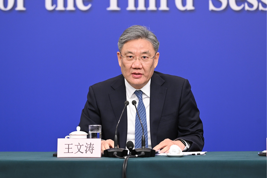 以实招硬招推动经济持续回升向好——五部门主要负责人回应中国经济热点问题(图3) 以实招硬招推动经济持续回升向好——五部门主要负责人回应中国经济热点问题(图3)